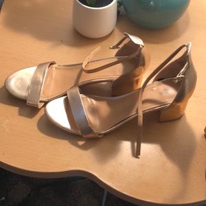 Metallic gold sandals with chuck heel